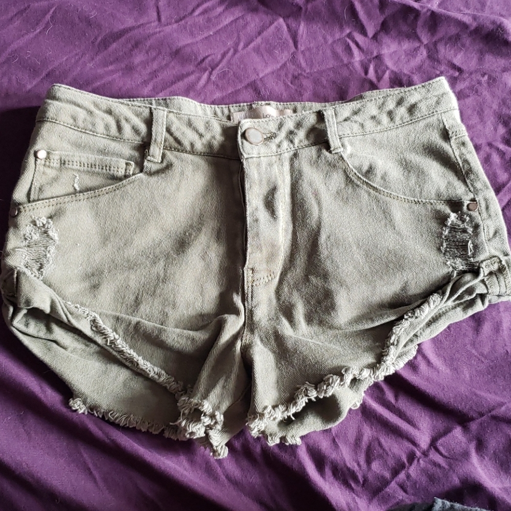 ! Distressed Jean Shorts
